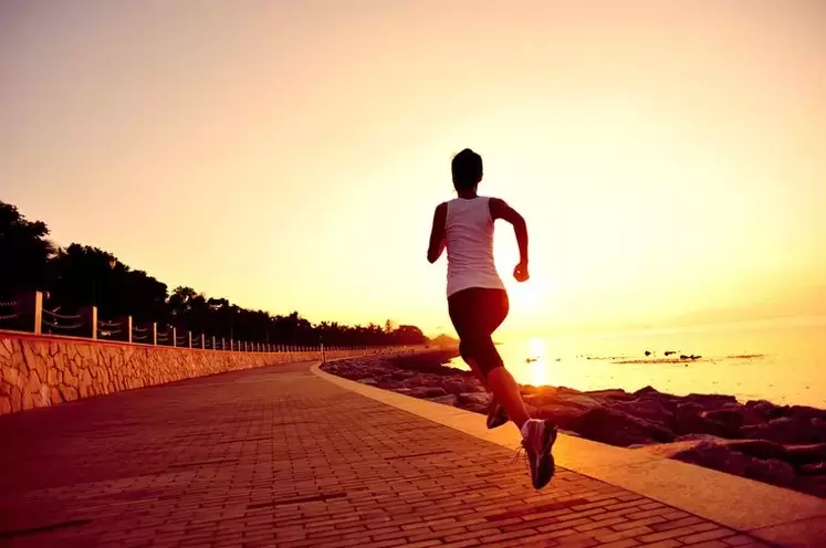 Mezz'ora di jogging mattutino per un'efficace perdita di peso